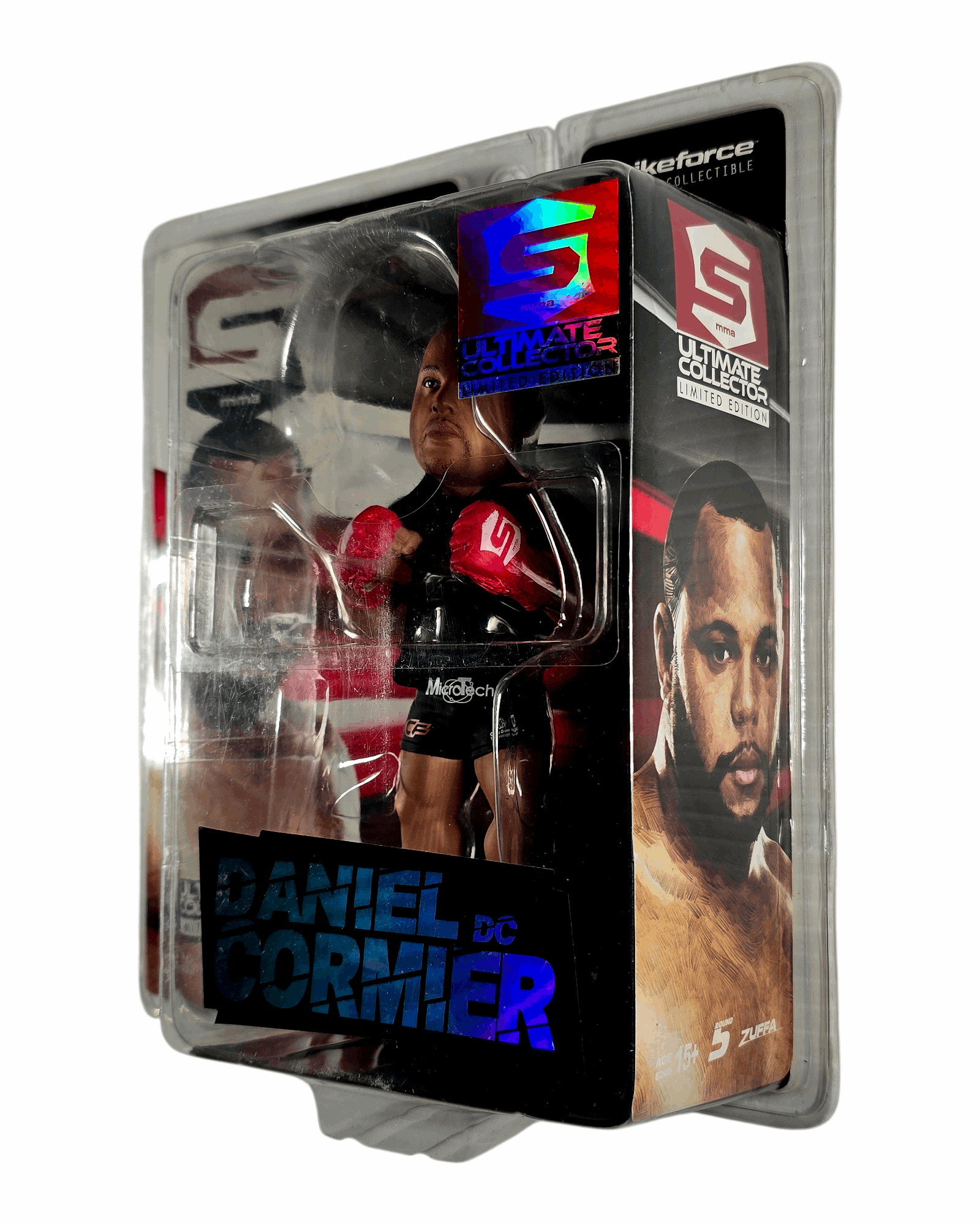Strikeforce Ultimate Collector Daniel "DC" Cormier, Round 5